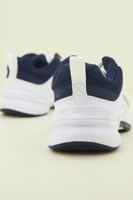 NIKE DEFYALLDAY en color BLANCO  (3)