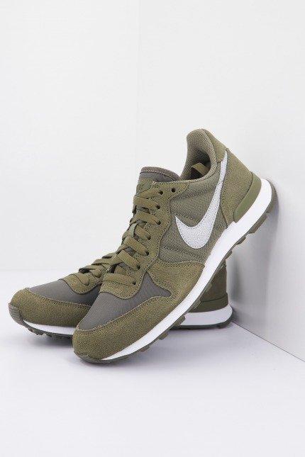 NIKE W INTERNATIONALIST en color VERDE  (4)