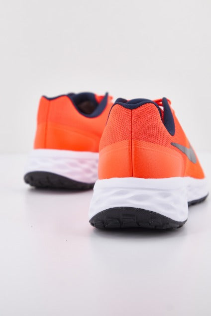 NIKE NIKE REVOLUTION  MEN'S RUNN en color NARANJA  (3)