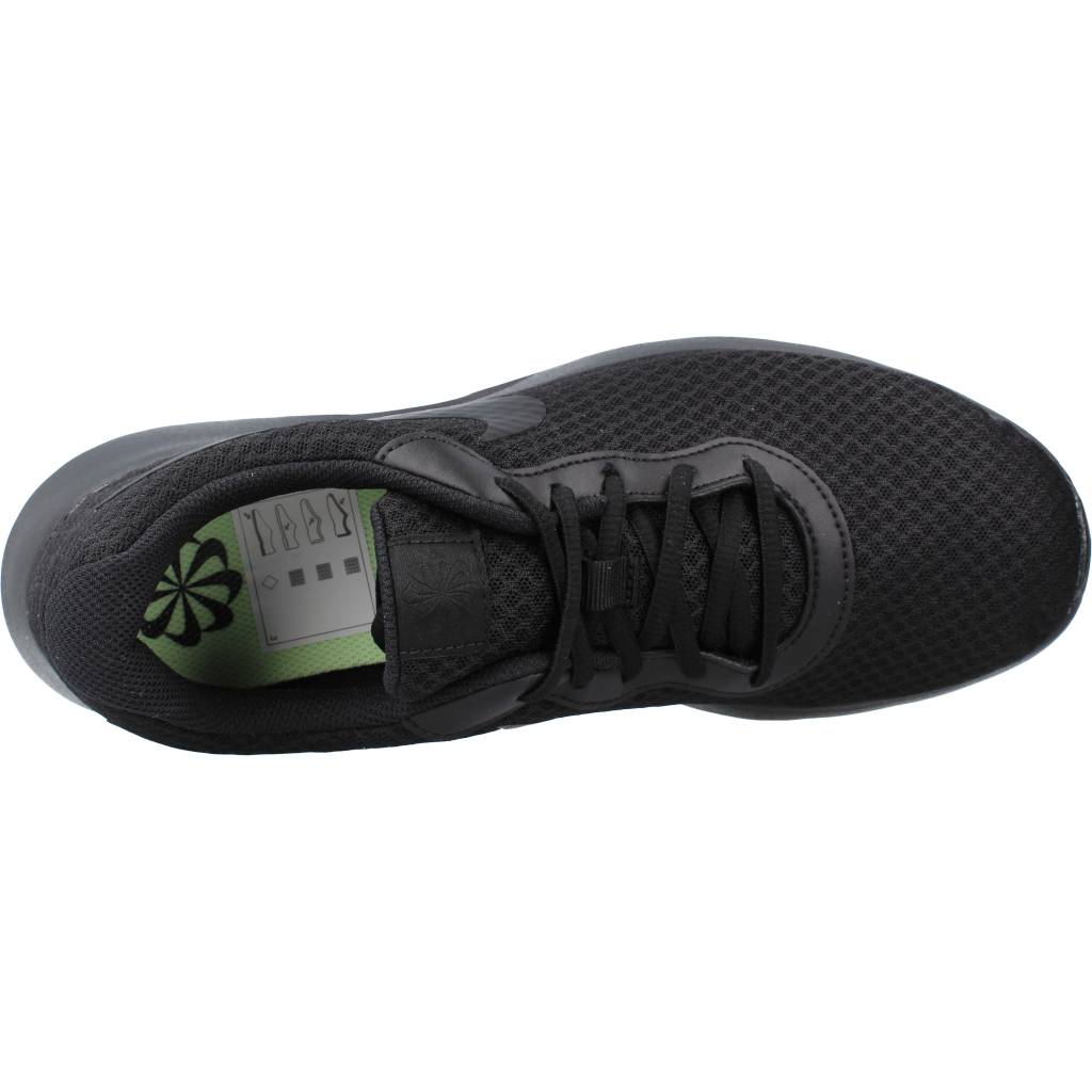 NIKE TANJUN en color NEGRO  (7)