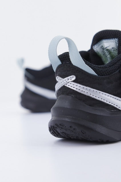 NIKE TEAM HUSTLE D  en color NEGRO  (4)