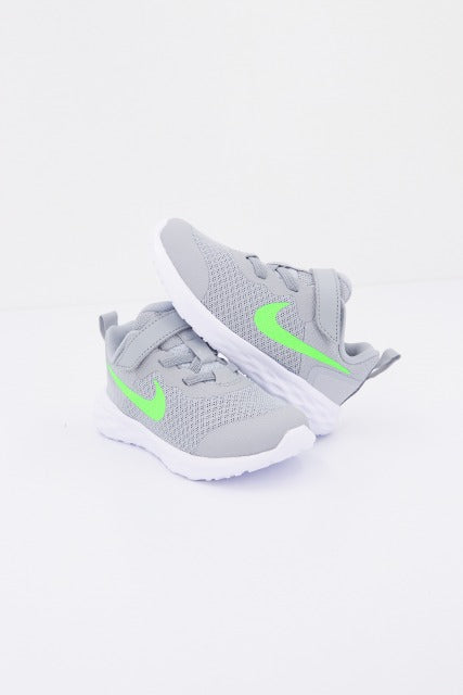 NIKE REVOLUTION  BABY en color GRIS  (2)