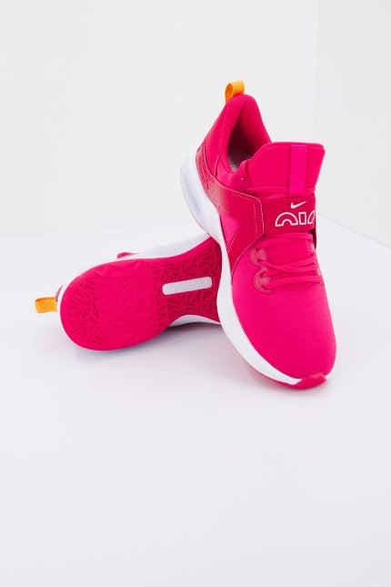 NIKE AIR MAX BELLA TR  en color ROSA  (3)