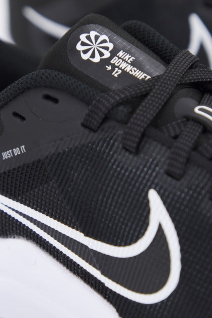 NIKE  DOWNSHIFTER   en color NEGRO  (4)
