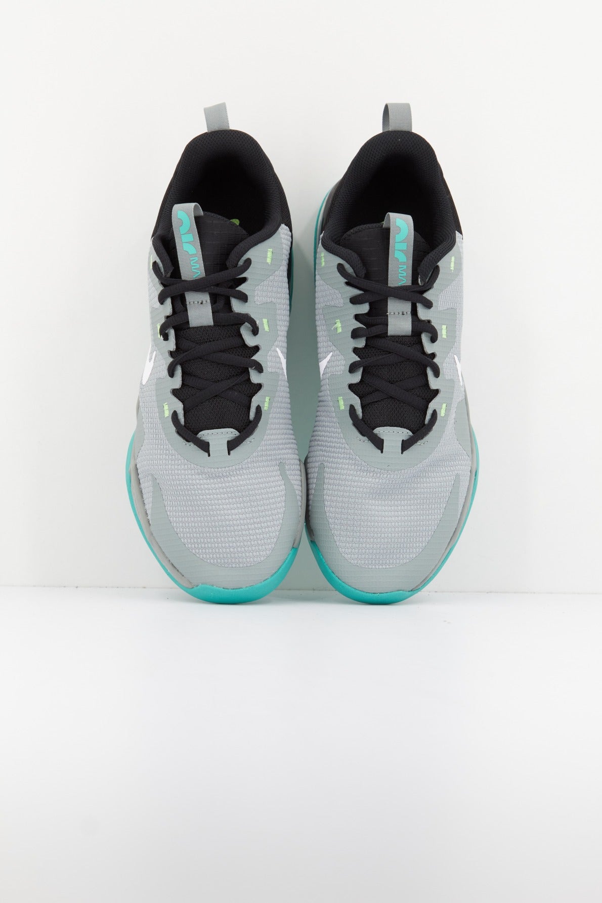 NIKE ALPHA TRAINER  en color GRIS  (2)