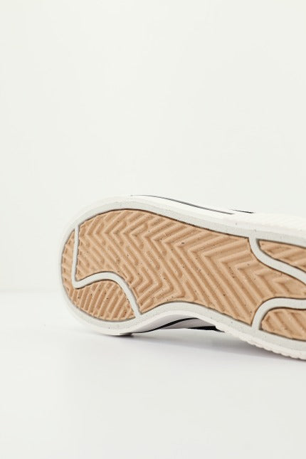 NIKE WMNS NIKE COURT LEGACY LIFT en color NEGRO  (4)
