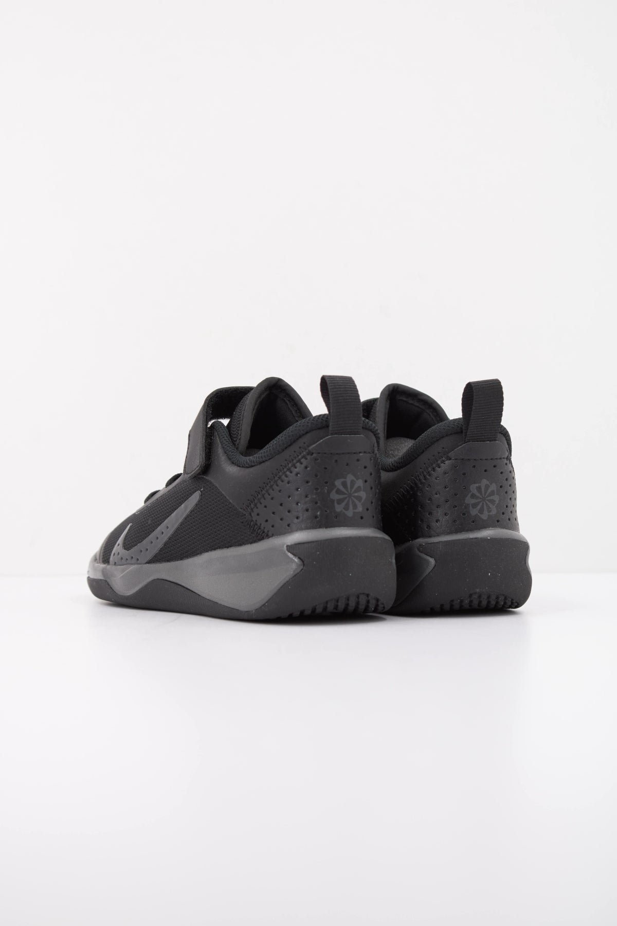NIKE DM  en color NEGRO  (4)