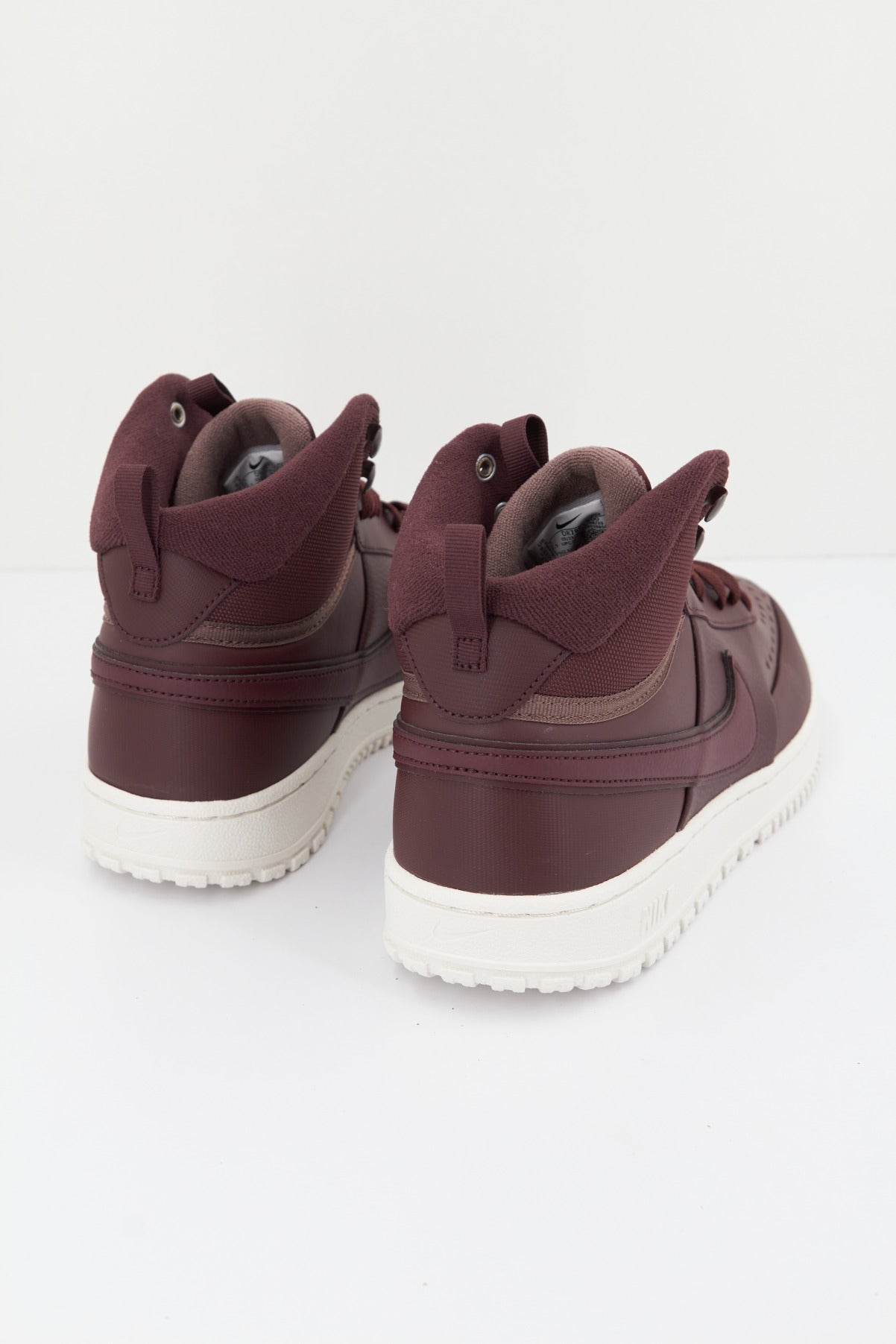 NIKE NIKE COURT VISION MID WINTER en color BURDEOS  (4)