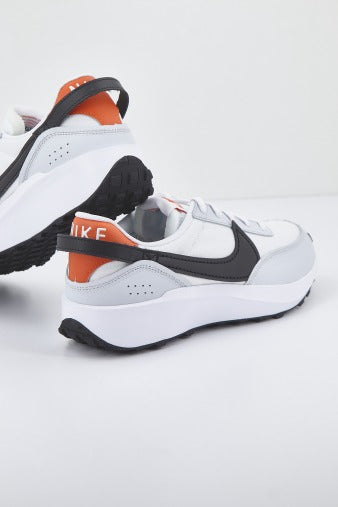 NIKE WAFFLE DEBUT en color BLANCO  (3)