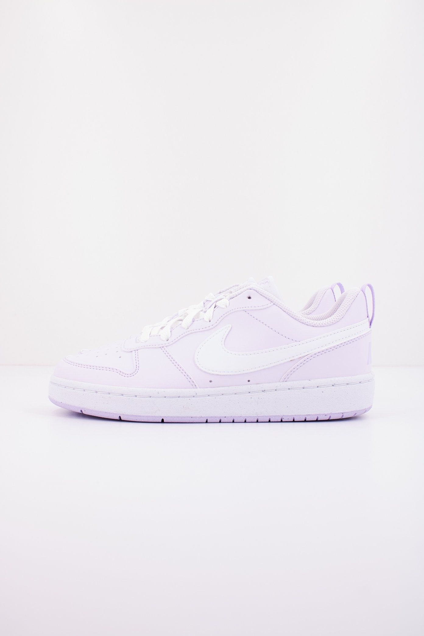 NIKE BOROUGH LOW RECRA en color VIOLETA  (1)