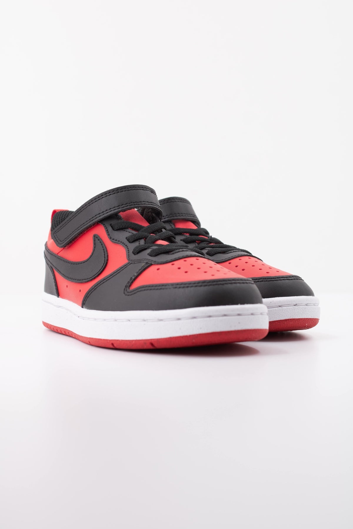 NIKE COURT BOROUGH LOW RECRAFT PS en color ROJO  (2)