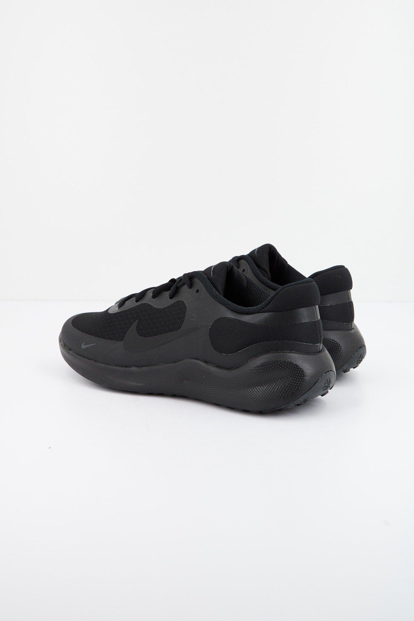 NIKE REVOLUTION  en color NEGRO  (3)