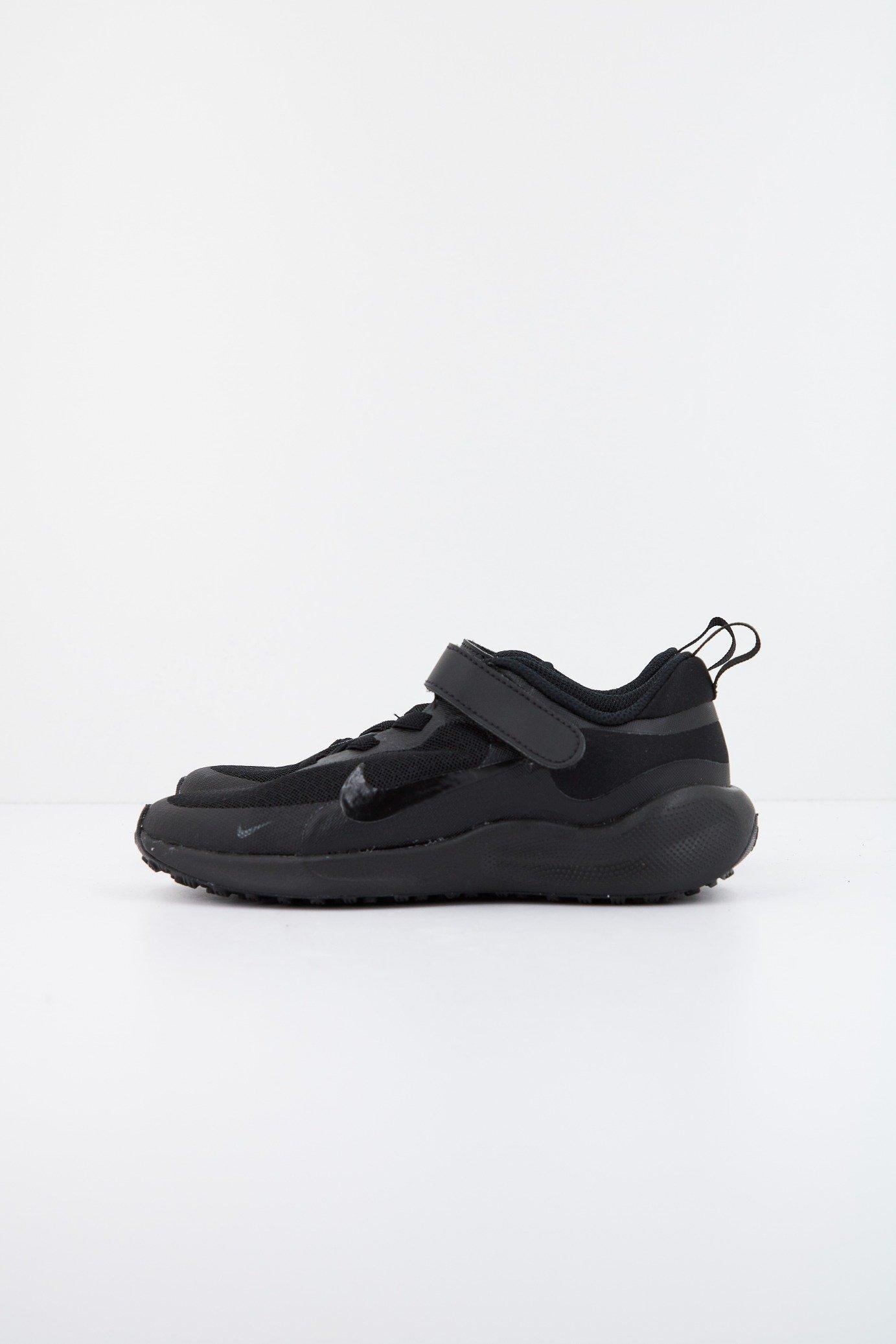 NIKE REVOLUTION  en color NEGRO  (1)