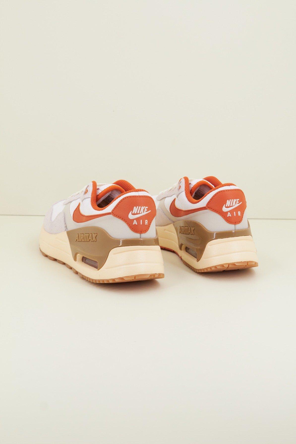 NIKE SYSTM en color NARANJA  (2)