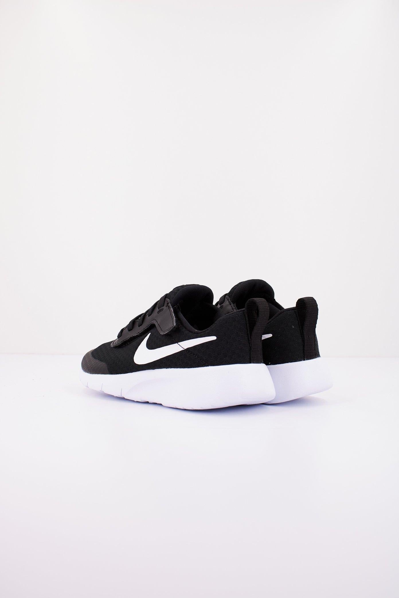 NIKE TANJUN EZ LITTLE KIDS' en color NEGRO  (3)