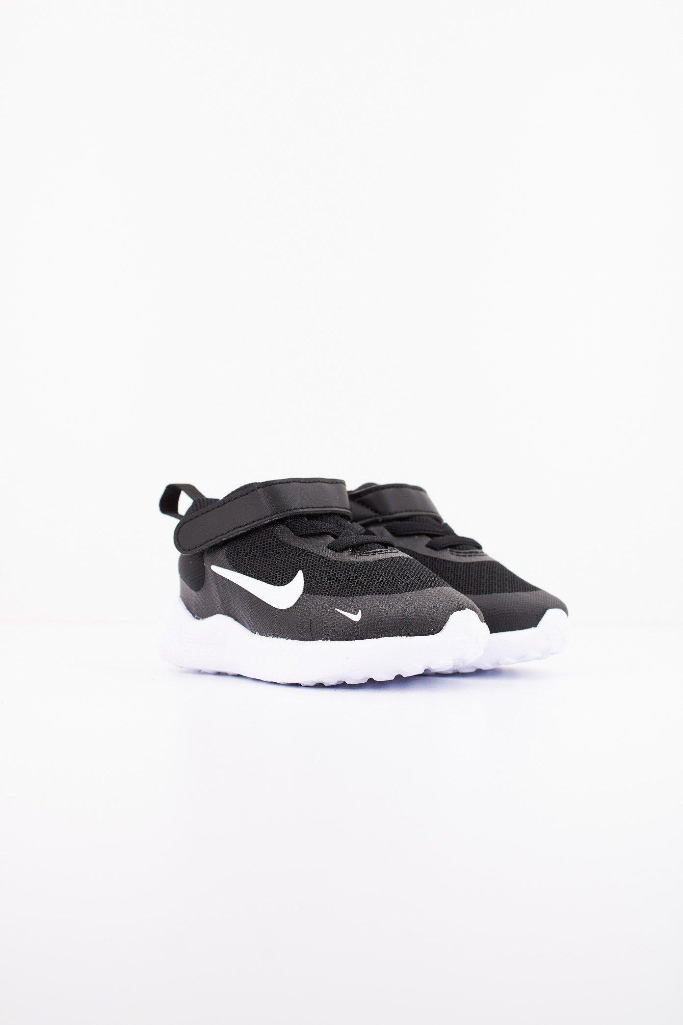 NIKE NIKE REVOLUTION  en color NEGRO  (2)