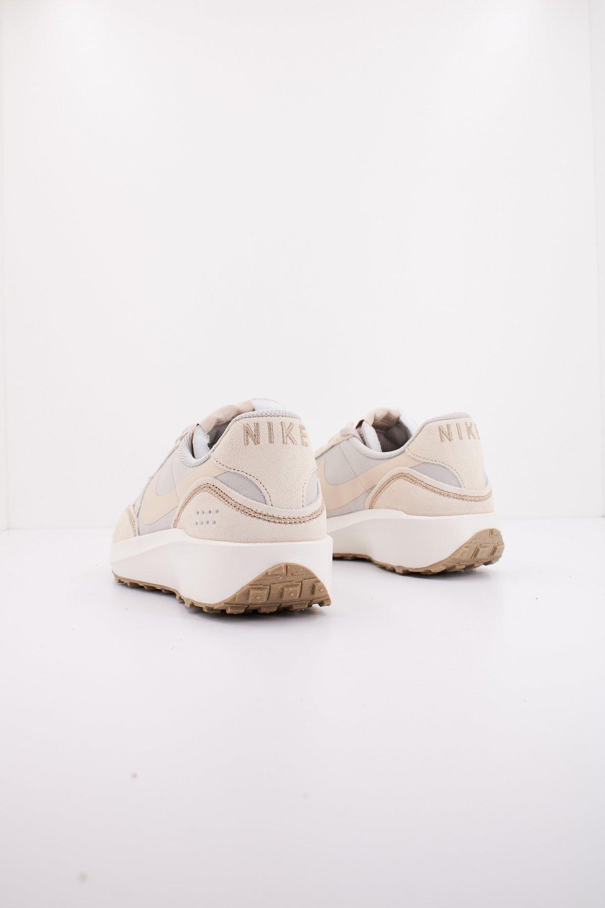 NIKE WAFFLE DEBUT en color BEIS  (3)