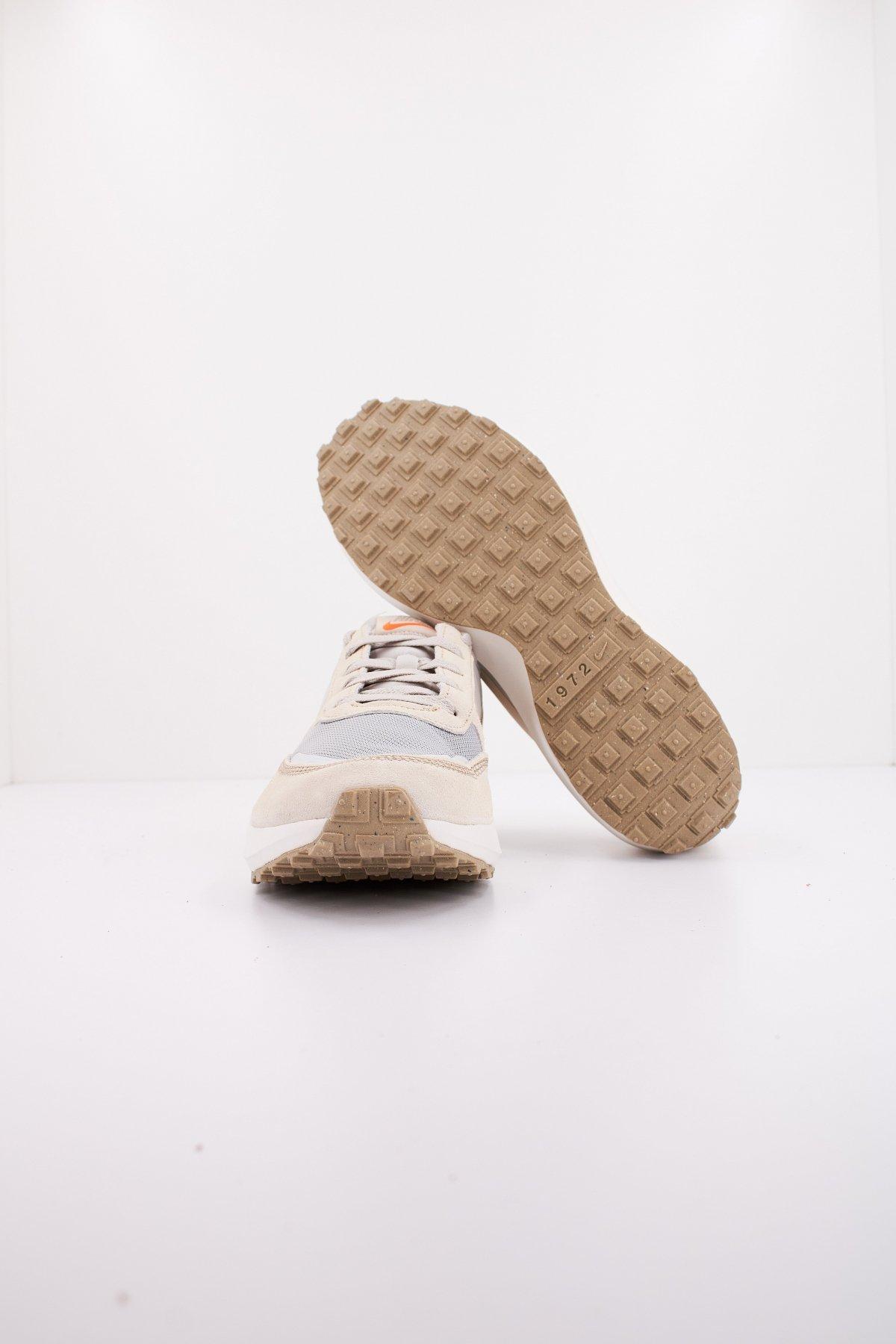 NIKE WAFFLE DEBUT en color BEIS  (4)