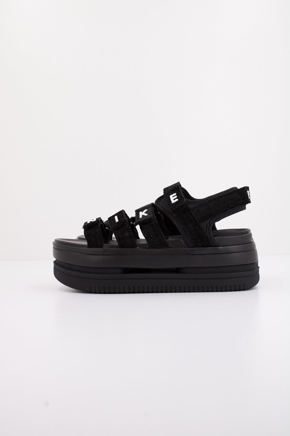NIKE ICON CLASSIC SNDL SE en color NEGRO  (1)