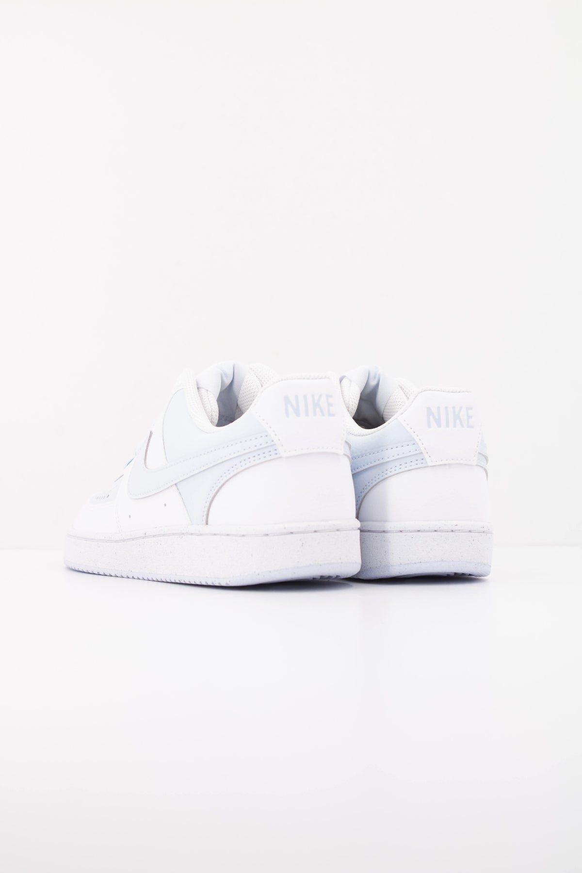 NIKE W NIKE COURT VISION LO NN en color BLANCO  (4)