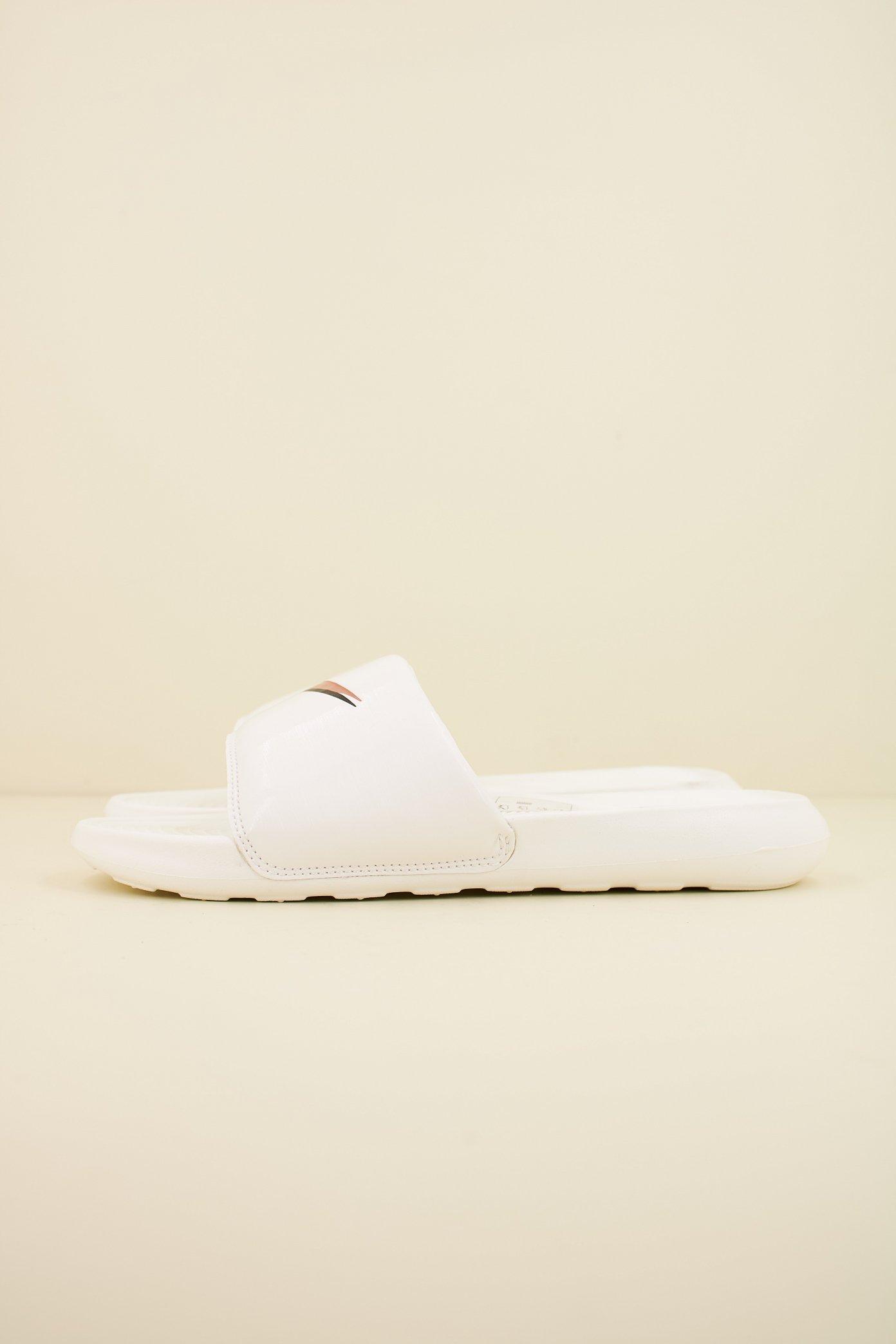 NIKE VICTORY ONE en color BLANCO  (1)