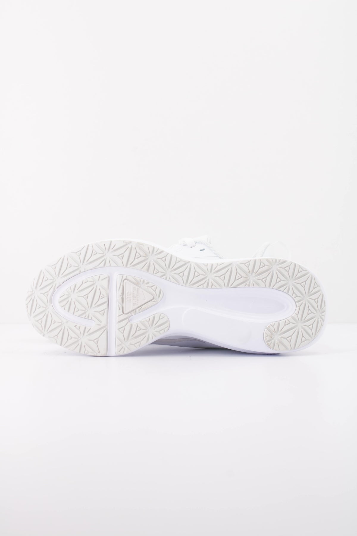 NIKE W NIKE REVOLUTION  UTILITY en color BLANCO  (5)