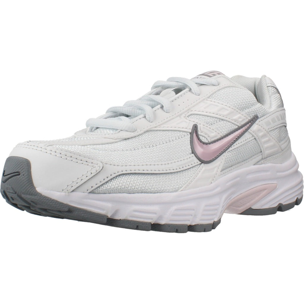 NIKE WMNS NIKE INITIATOR en color GRIS  (1)