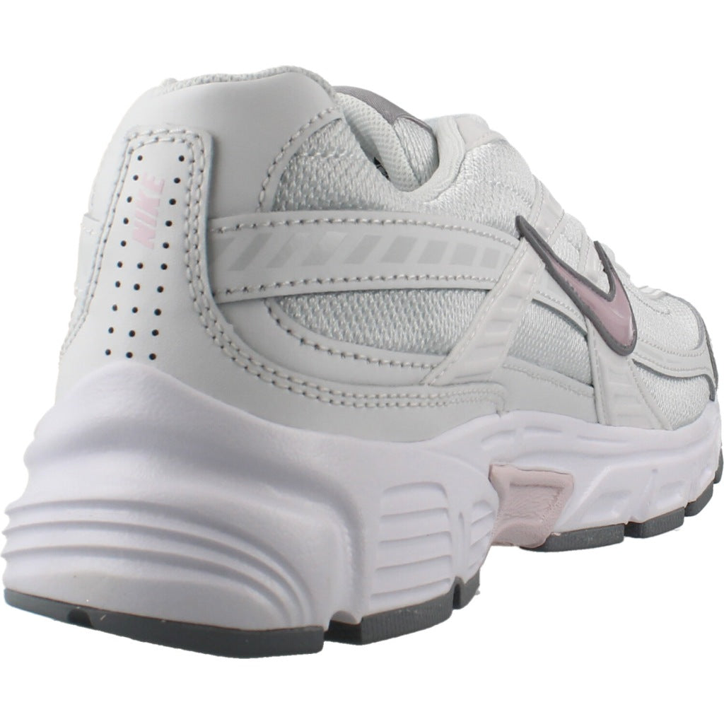 NIKE WMNS NIKE INITIATOR en color GRIS  (3)