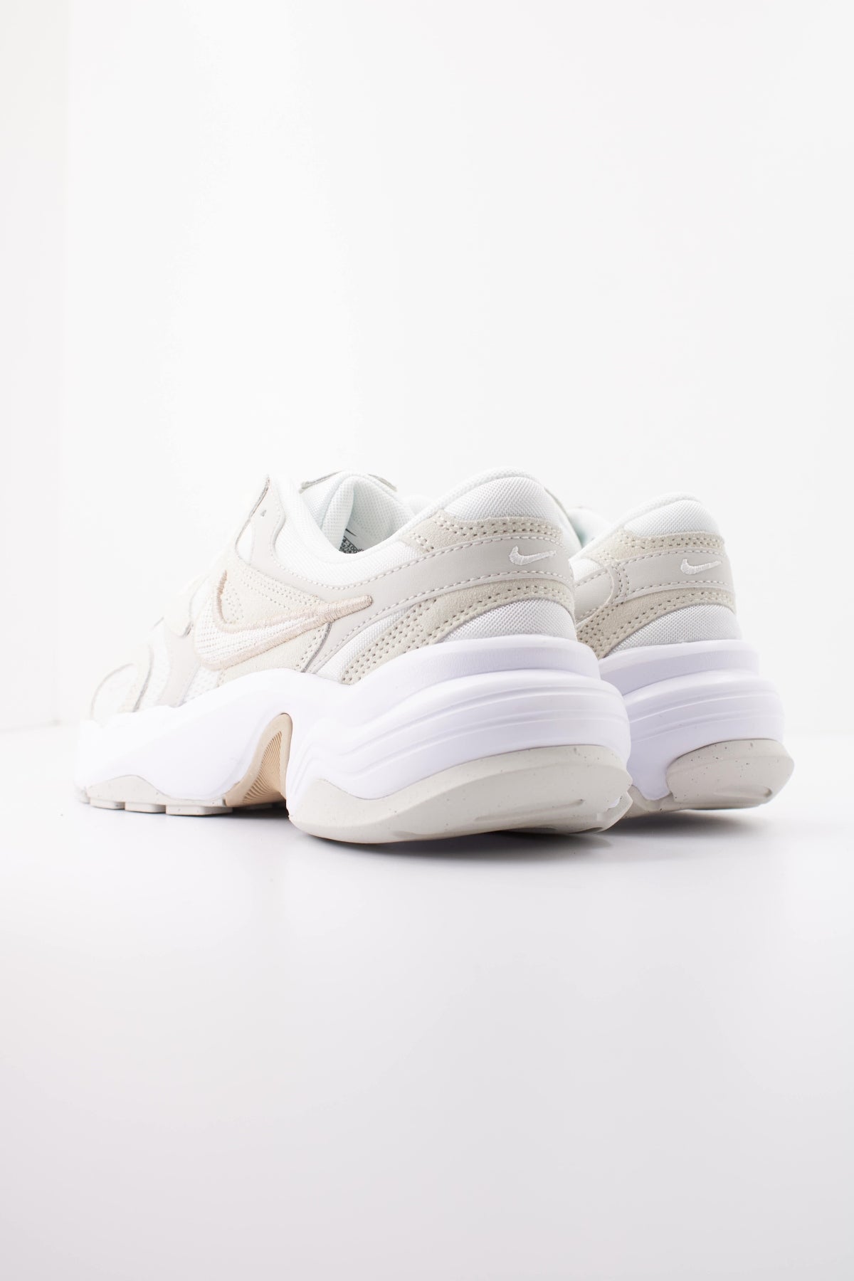 NIKE W NIKE AL en color BEIS  (4)