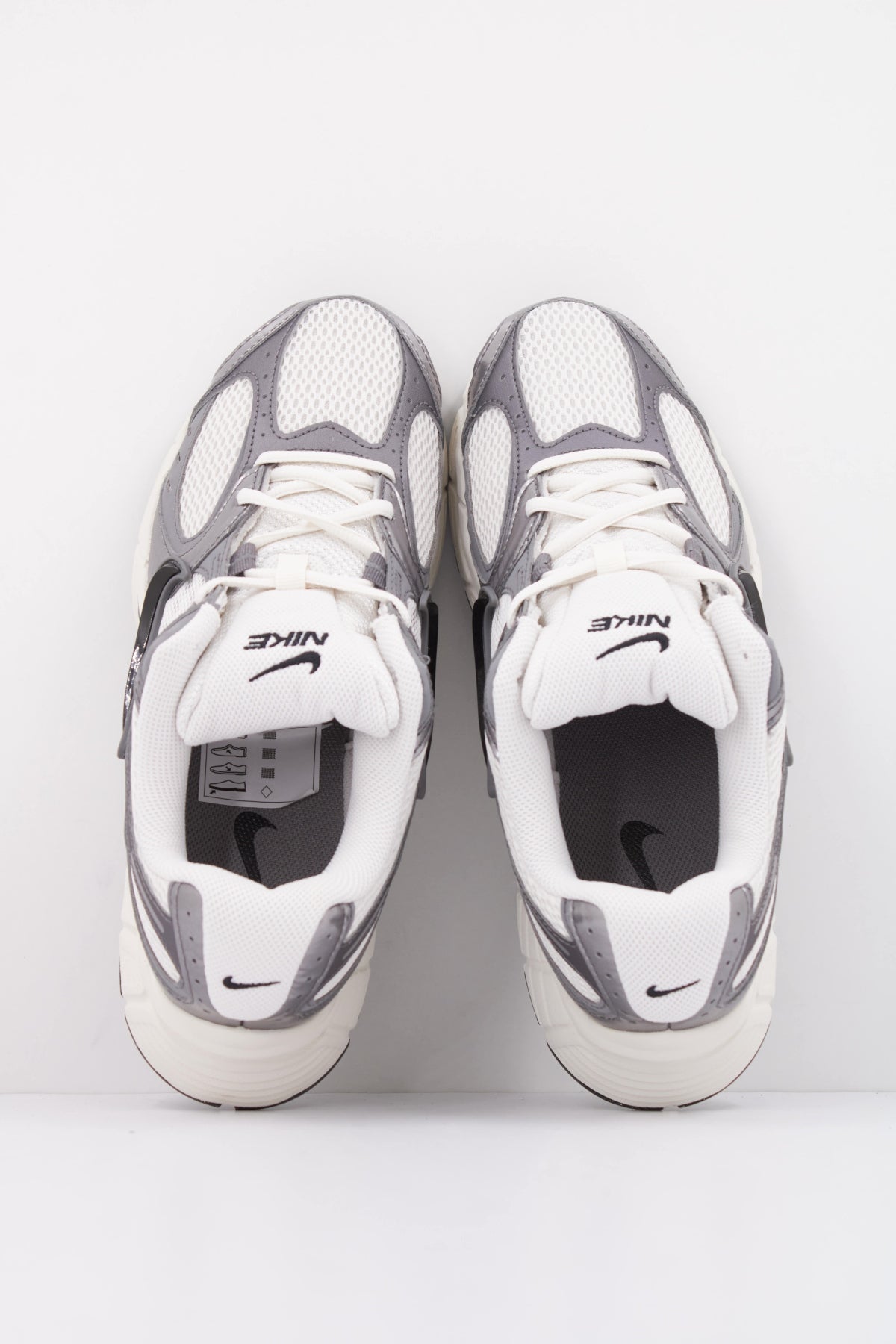 NIKE NIKE V RNR en color BLANCO  (3)