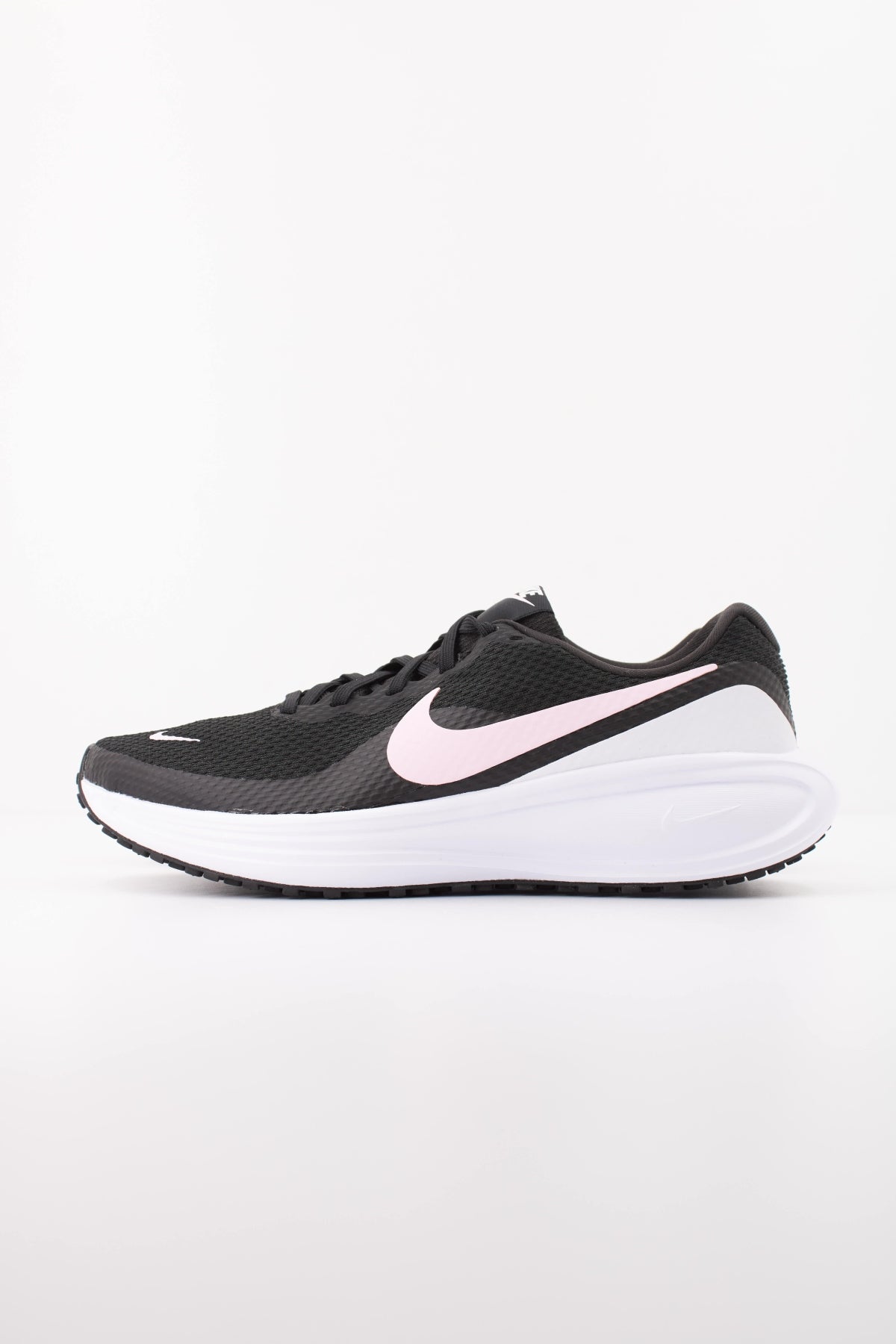 NIKE W NIKE REVOLUTION  en color NEGRO  (1)