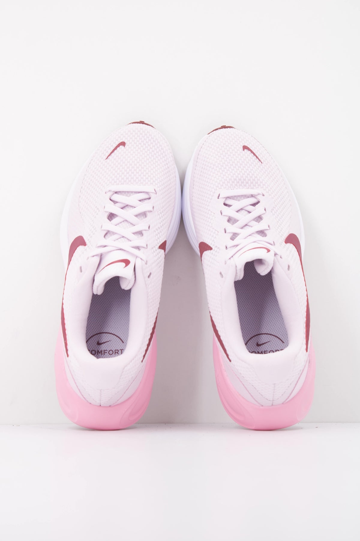NIKE W NIKE REVOLUTION  en color ROSA  (3)