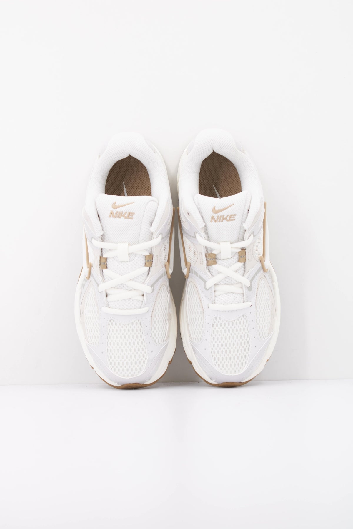 NIKE W NIKE V RNR en color BEIS  (3)