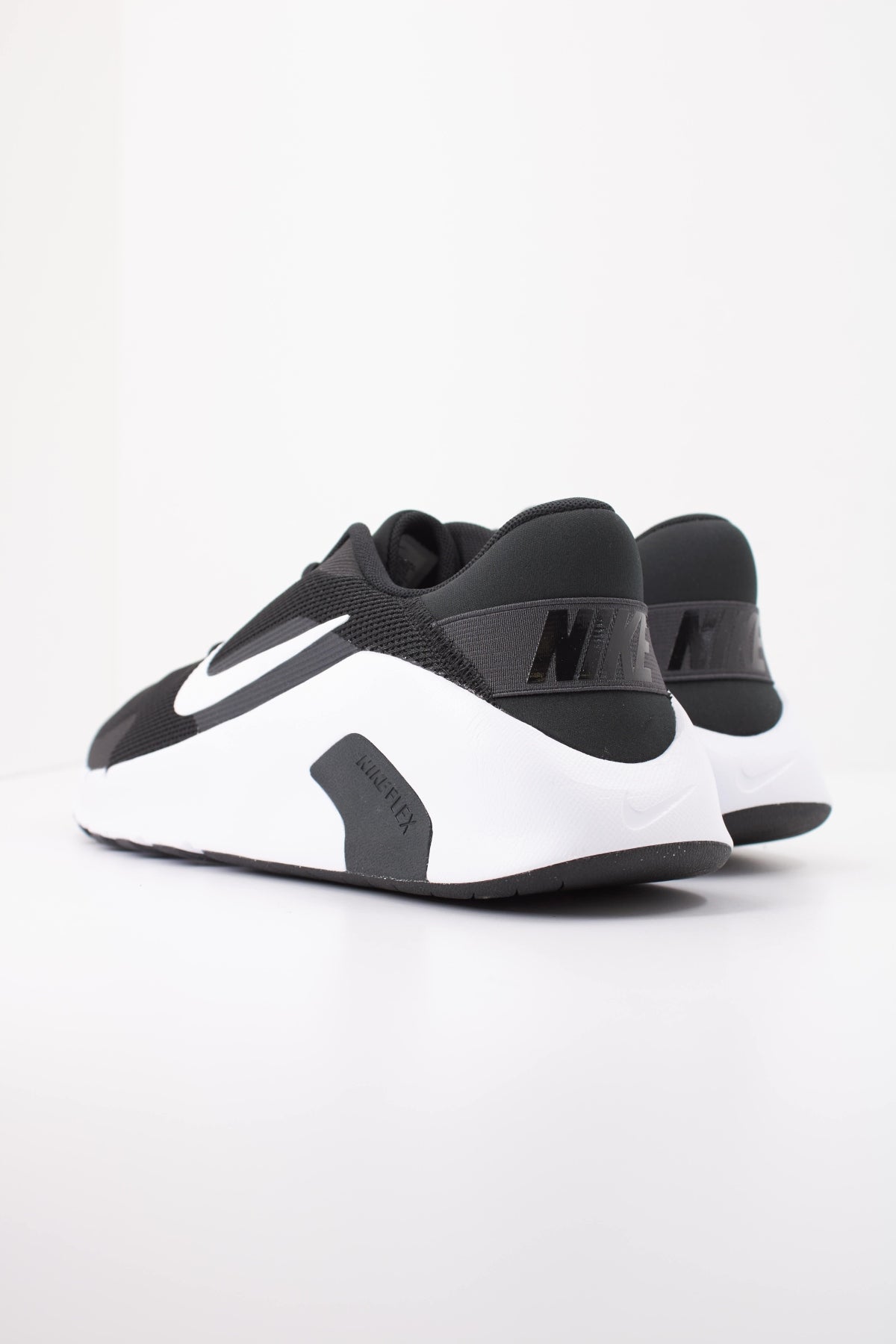 NIKE NIKE FLEX TRAIN en color NEGRO  (4)