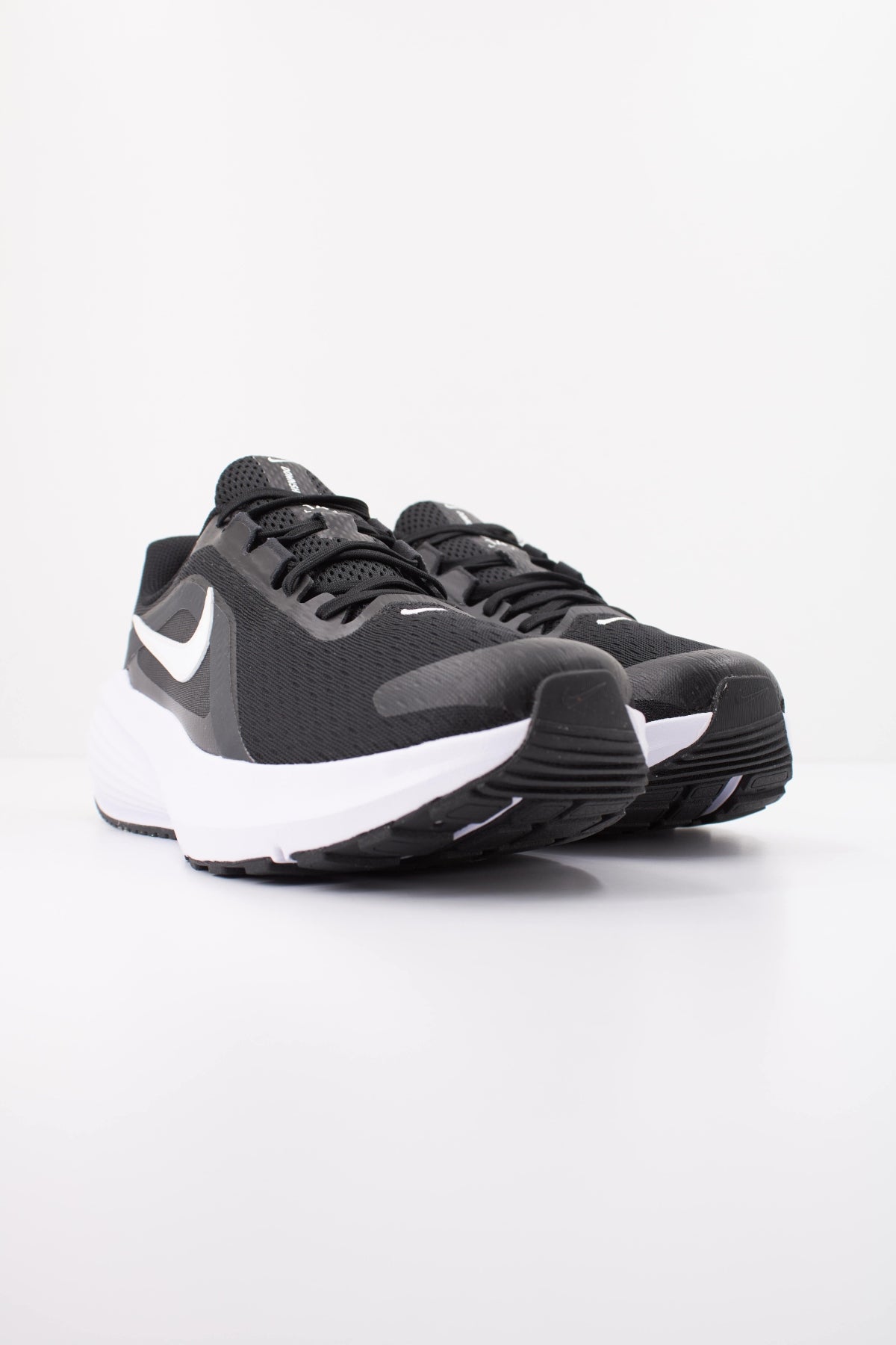 NIKE NIKE DOWNSHIFTER  en color NEGRO  (2)