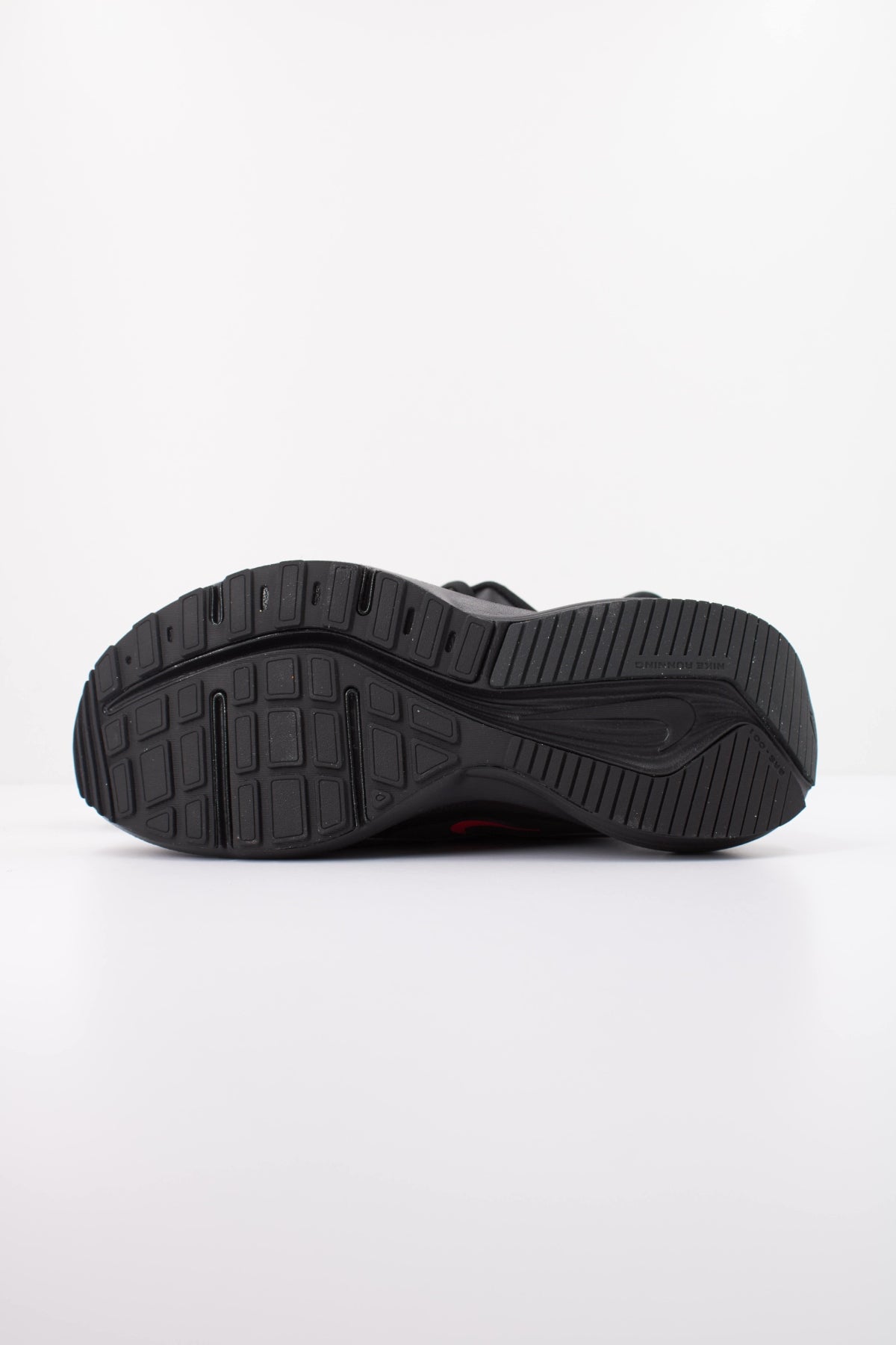 NIKE NIKE DOWNSHIFTER  en color NEGRO  (5)