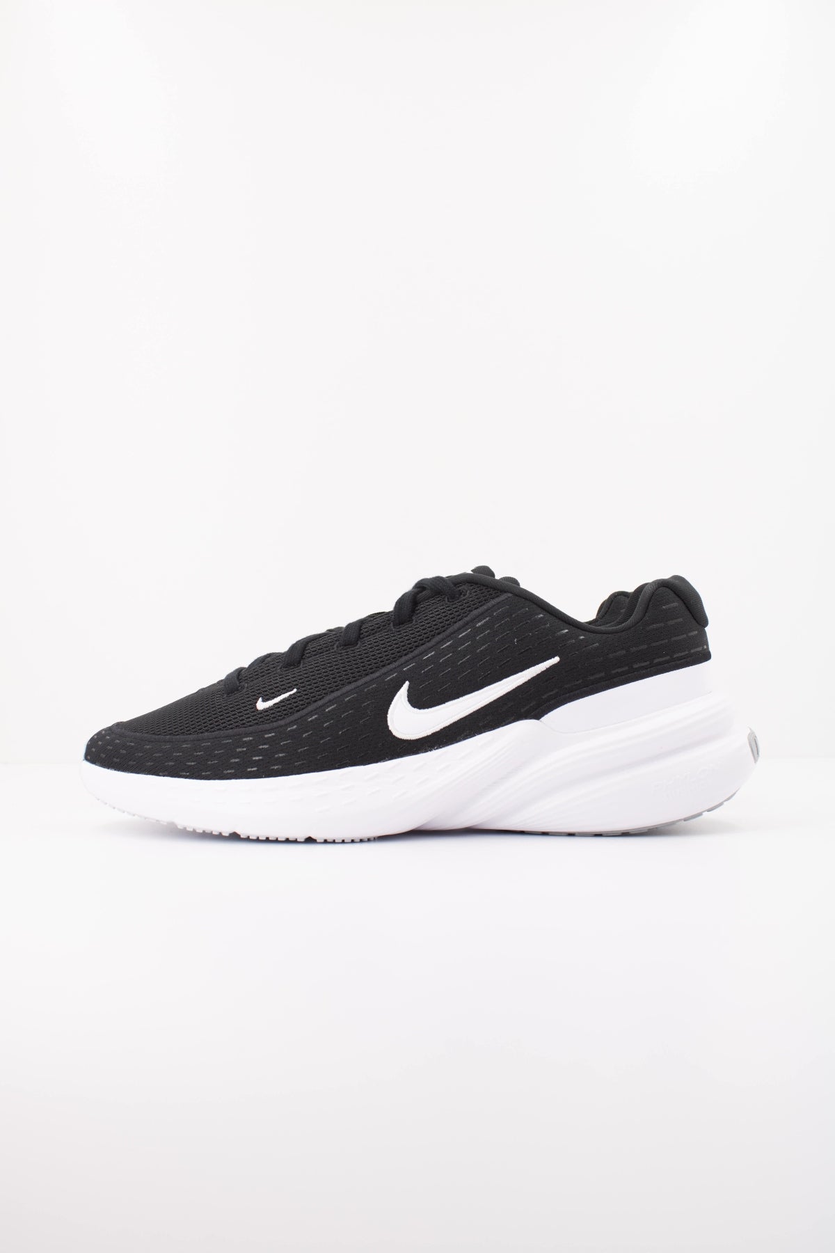 NIKE NIKE UPLIFT SC en color NEGRO  (1)