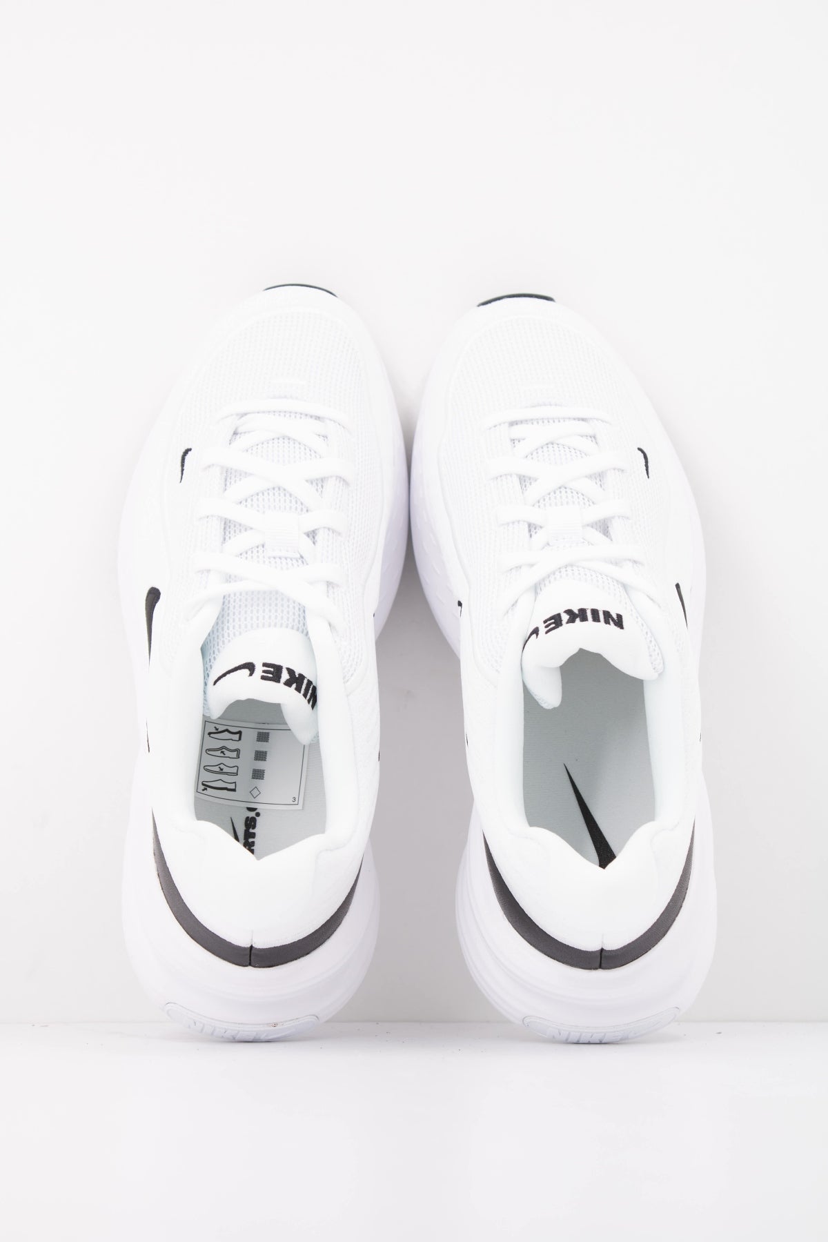 NIKE NIKE UPLIFT SC en color BLANCO  (3)