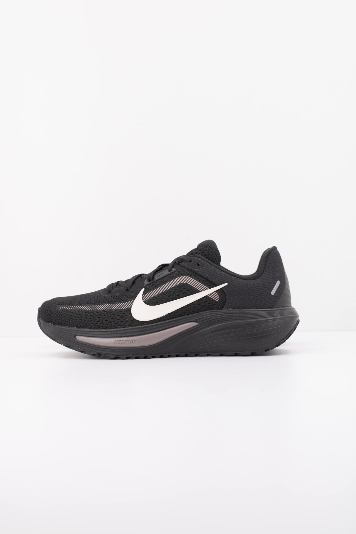 NIKE W NIKE QUEST  en color NEGRO  (1)