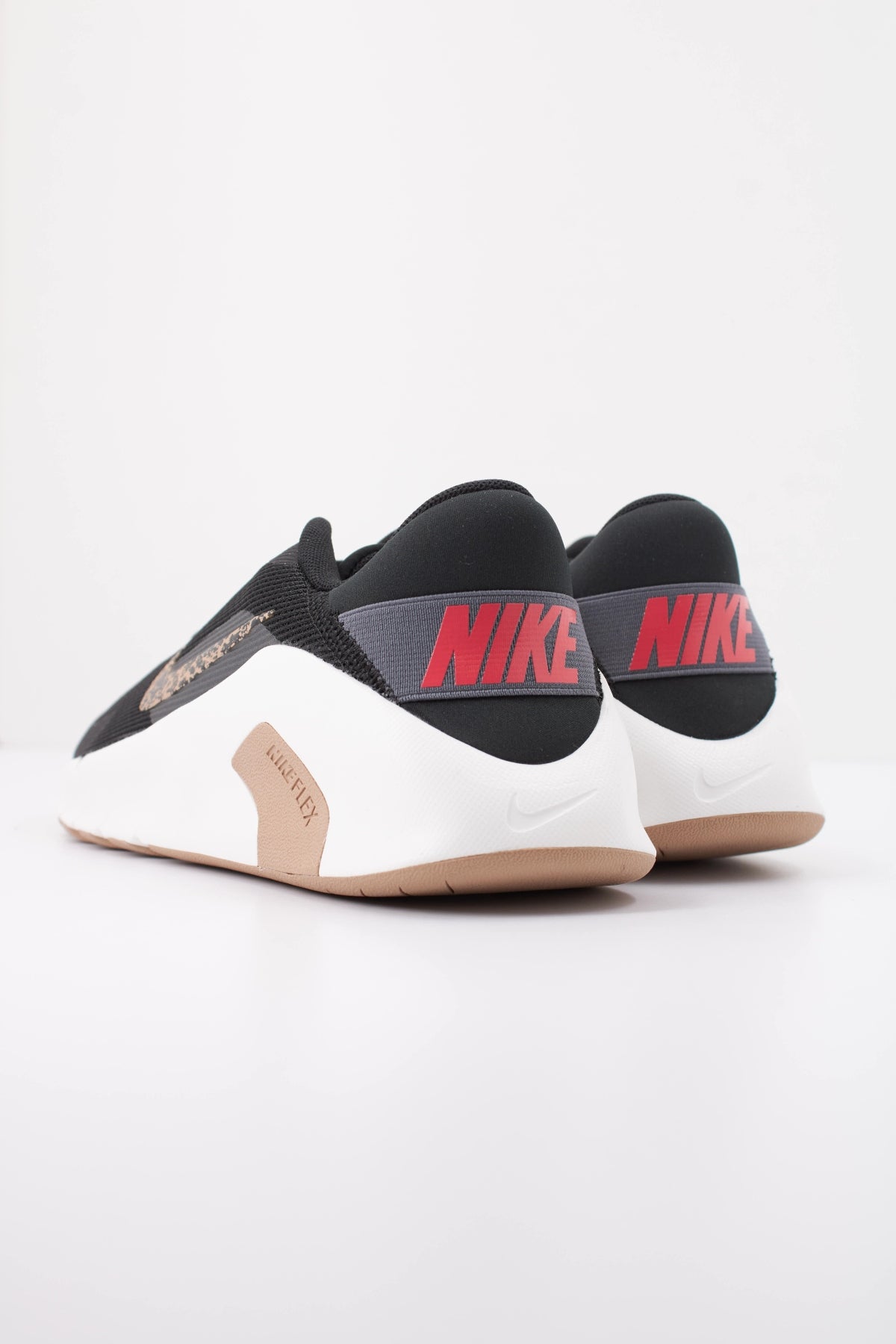 NIKE W FLEX TRAIN PRINT en color NEGRO  (4)