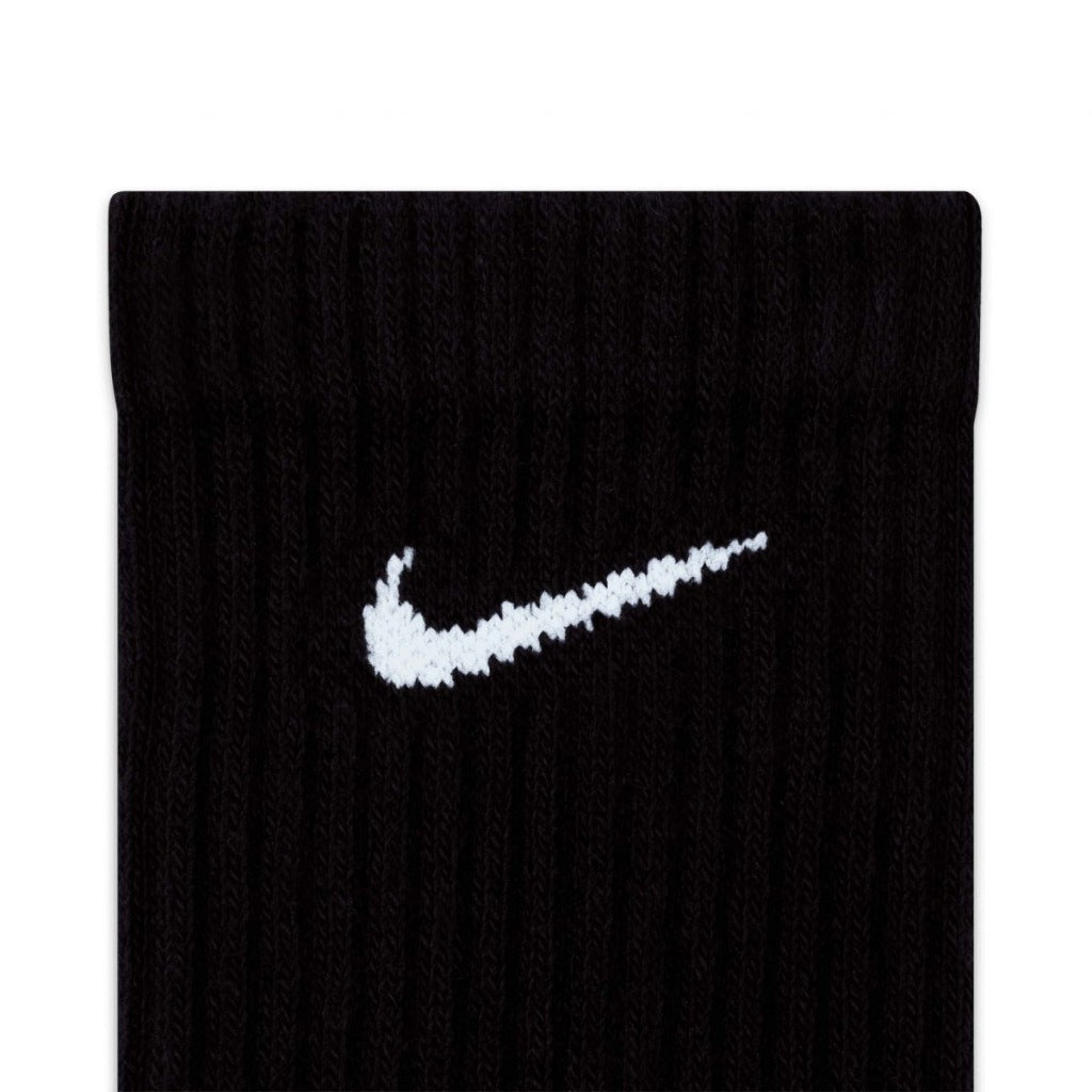 NIKE Y NK EVRYDAY CUSH CREW PR- en color NEGRO  (6)