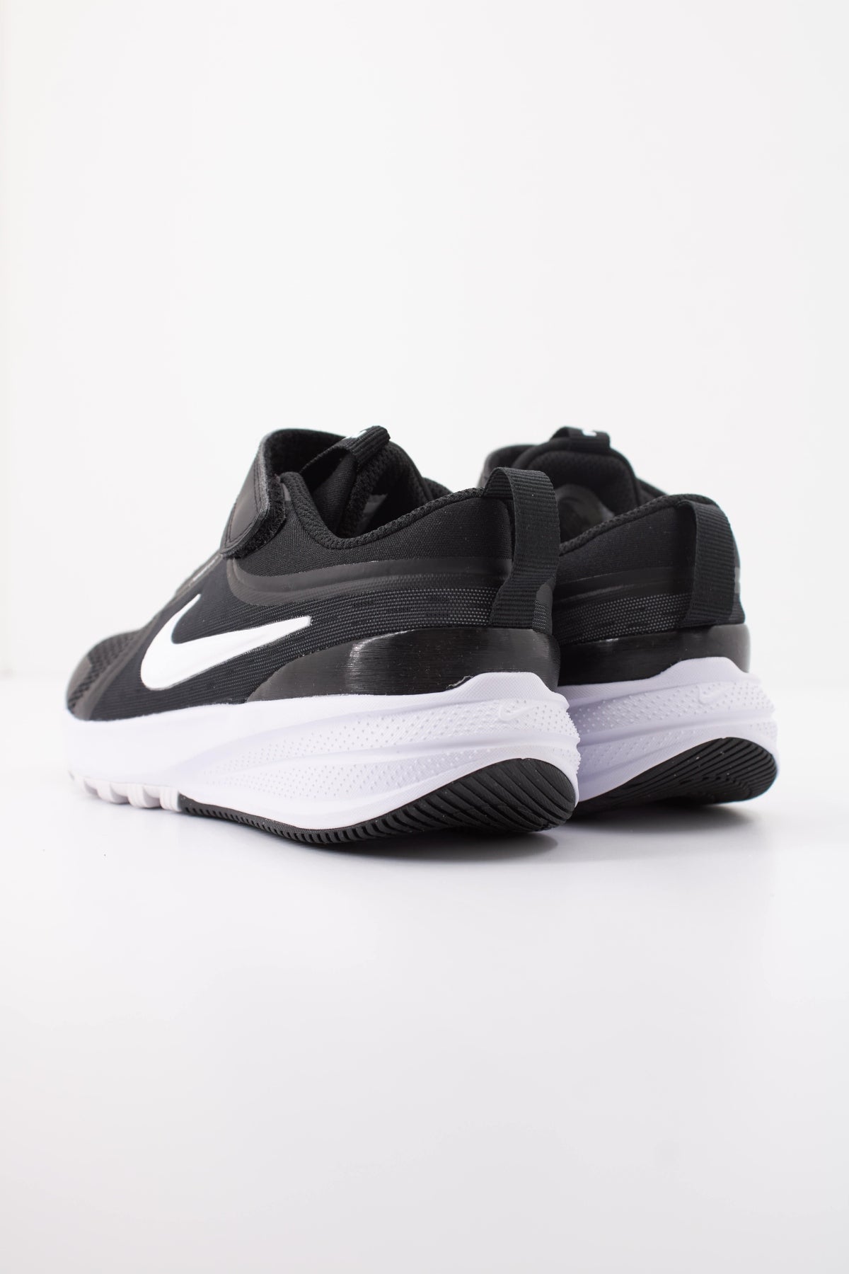 NIKE NIKE STAR RUNNER  PS en color NEGRO  (4)