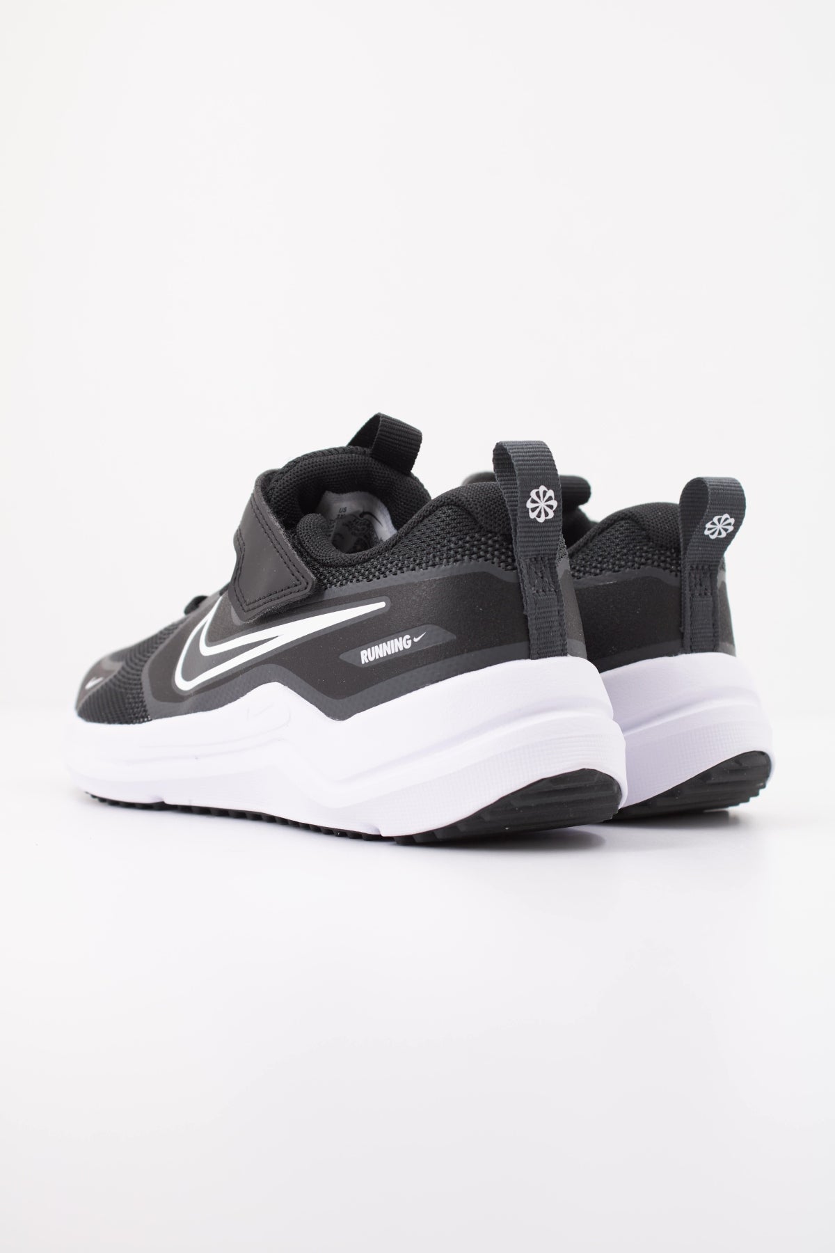 NIKE NIKE COSMIC RUNNER PSV en color NEGRO  (4)