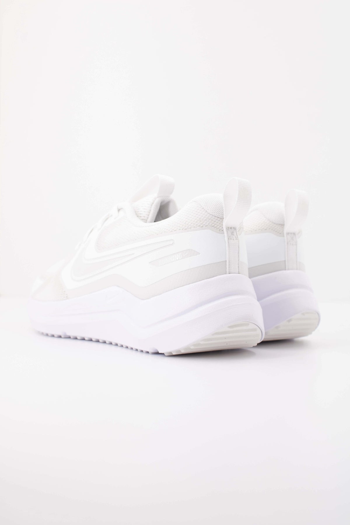 NIKE NIKE COSMIC RUNNER GS en color BLANCO  (4)