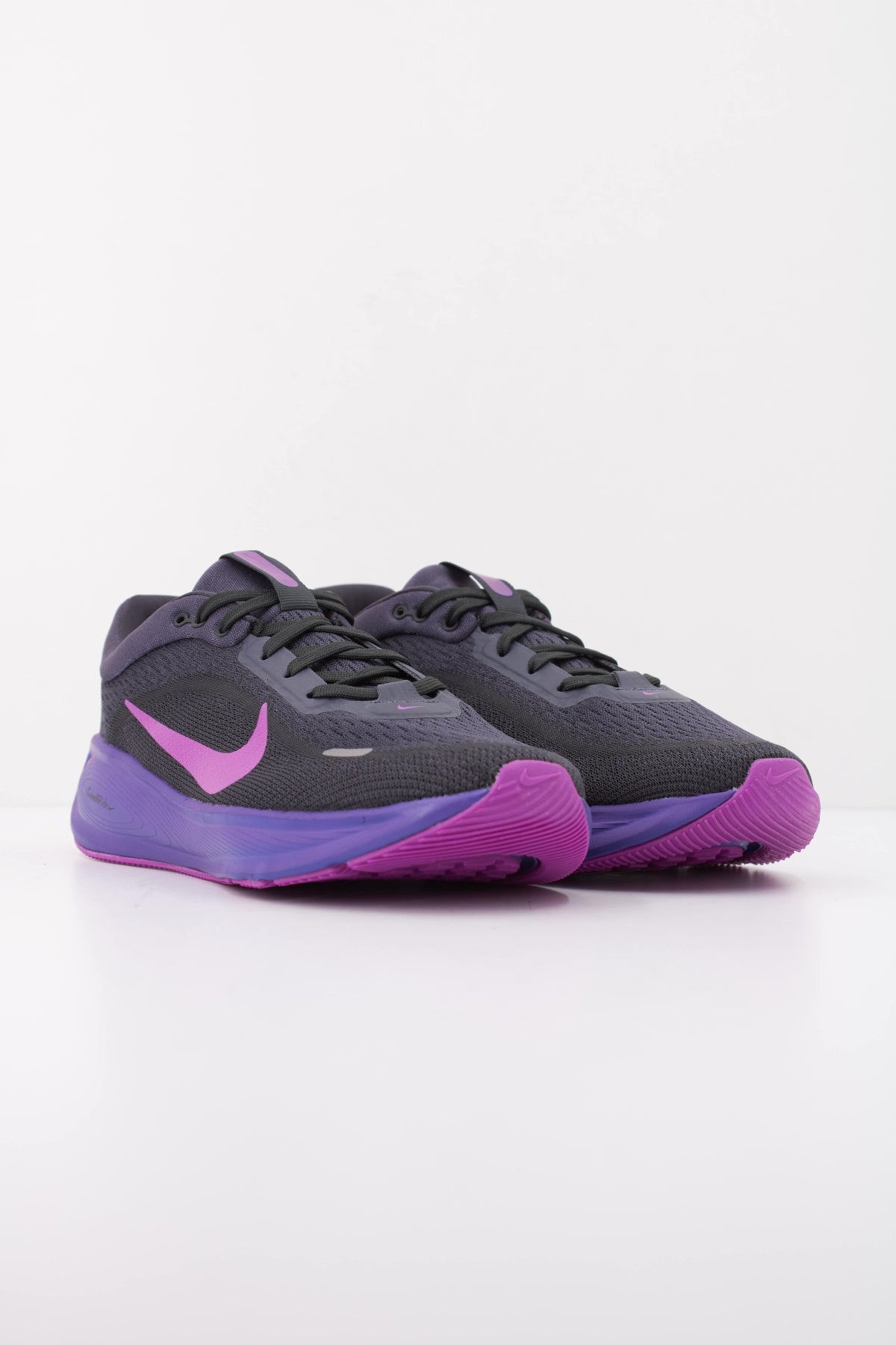 NIKE NIKE STELLAR RIDE GS en color NEGRO  (2)