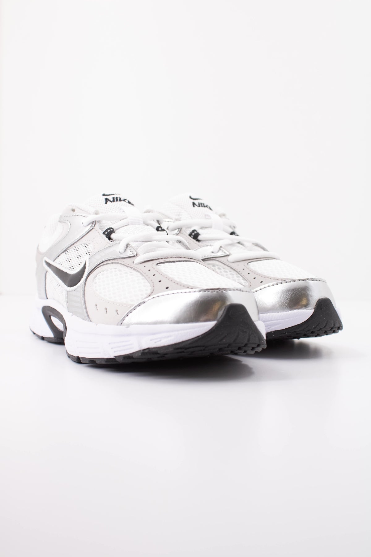 NIKE NIKE V RNR GS en color BLANCO  (2)