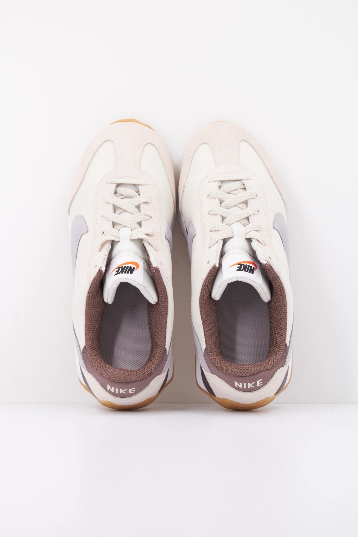NIKE NIKE PACIFIC GS en color NUDE  (3)