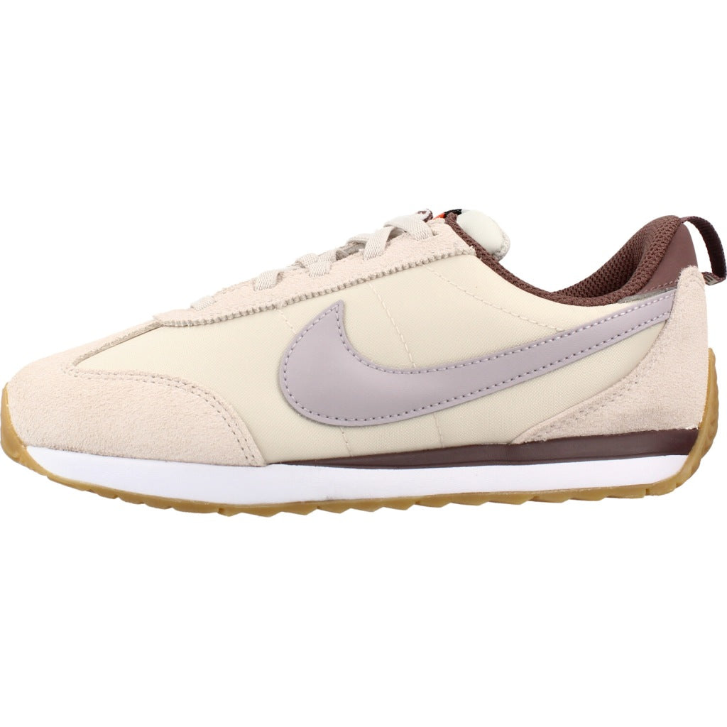 NIKE NIKE PACIFIC PS en color MARRON  (2)