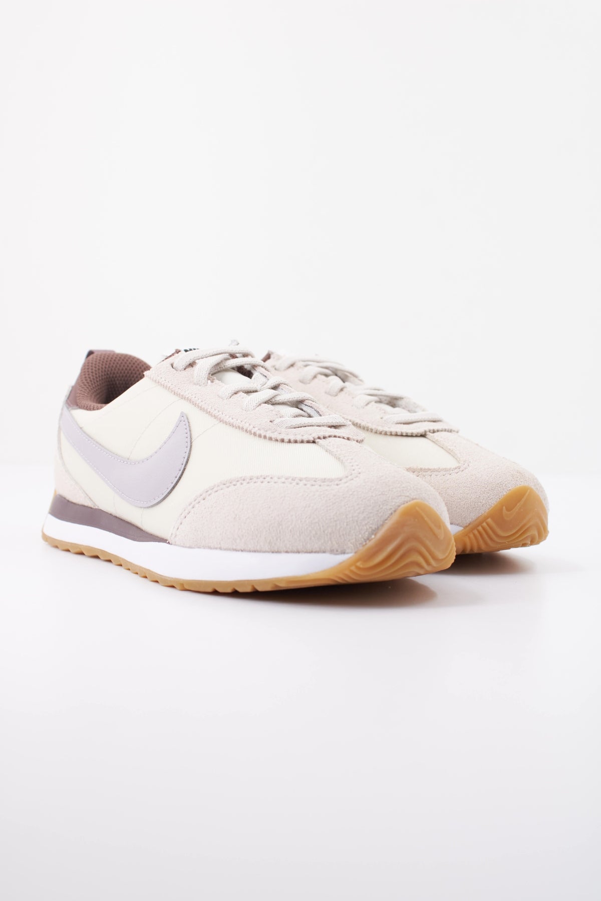 NIKE NIKE PACIFIC PS en color MARRON  (2)