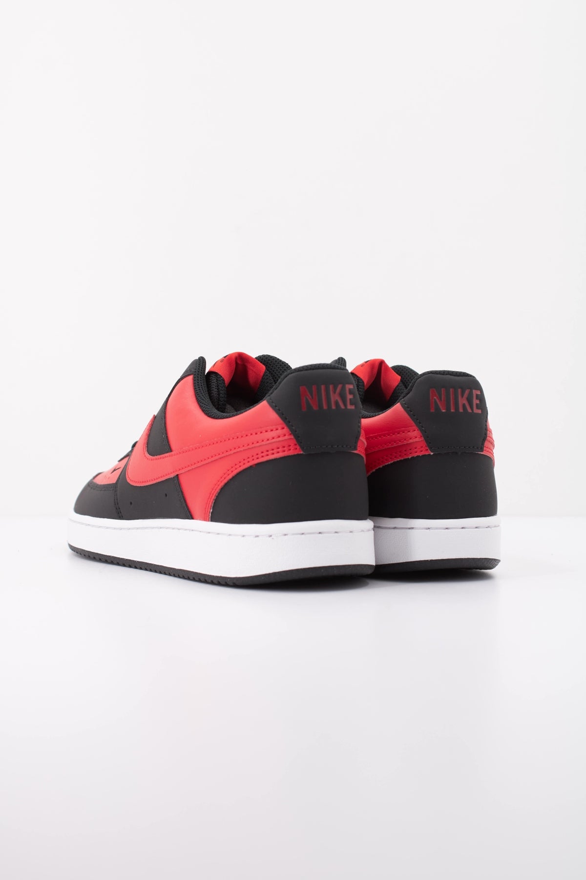 NIKE NIKE COURT VISION LO P NB en color NEGRO  (4)